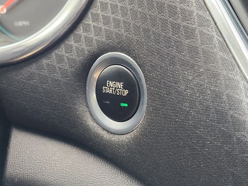 Used 2019 Chevrolet Malibu LT image 21