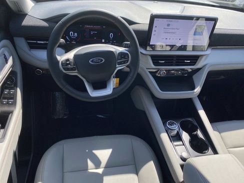 New 2026 Ford Explorer Active w/ Active Comfort Package RWD image 10