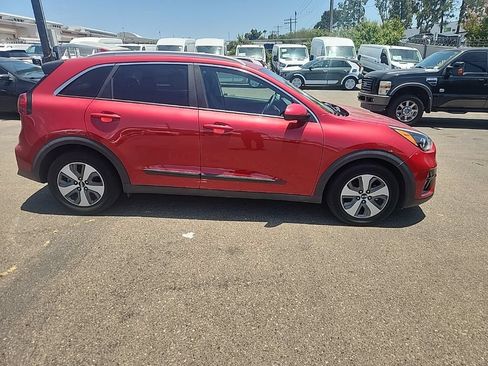 Used 2021 Kia Niro LX FWD image 17