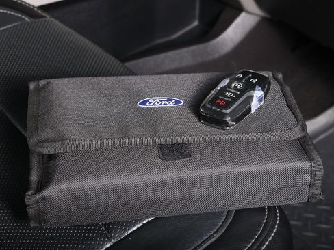 Used 2016 Ford F150 Lariat w/ Equipment Group 502A Luxury AWD/4WD image 48