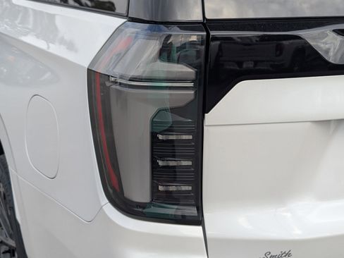 New 2025 Chevrolet Suburban High Country image 11