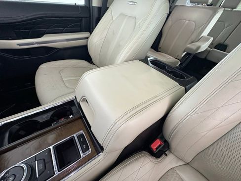 Used 2019 Ford Expedition Platinum RWD image 41