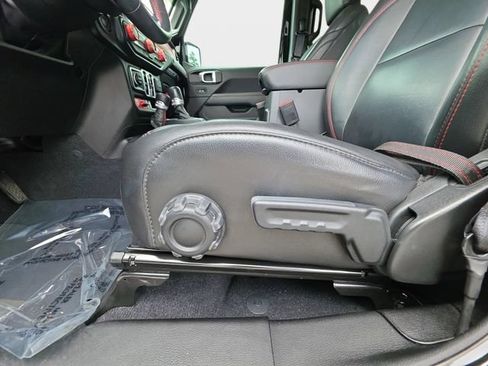 Used 2022 Jeep Gladiator Rubicon w/ Trailer Tow Package AWD/4WD image 28