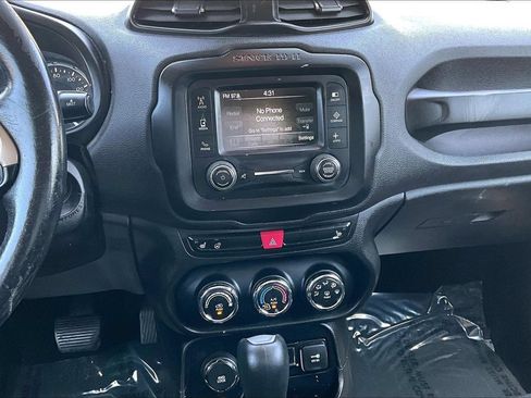 Used 2016 Jeep Renegade Latitude w/ Cold Weather Group AWD/4WD image 22