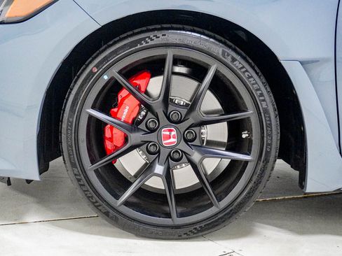 Used 2025 Honda Civic Type R image 16