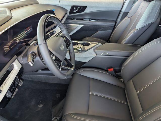 Used 2026 Cadillac Optiq Sport 1 RWD image 21