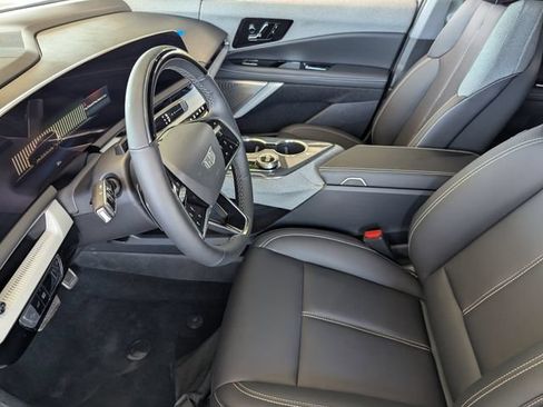 Used 2026 Cadillac Optiq Sport 1 RWD image 21