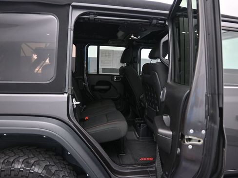 Used 2021 Jeep Wrangler Unlimited Rubicon AWD/4WD image 26