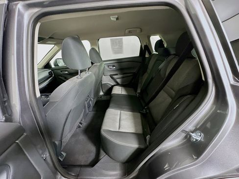 Used 2025 Nissan Rogue SV FWD image 25