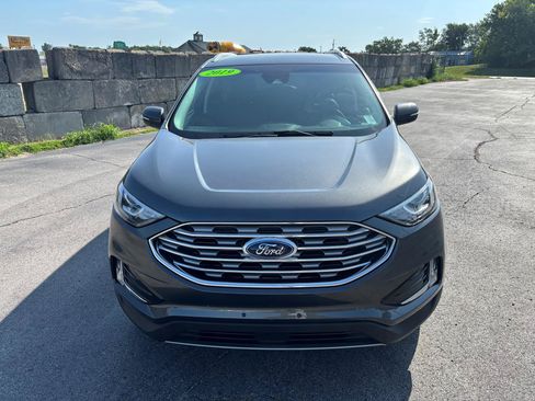 Used 2019 Ford Edge Titanium AWD/4WD image 2