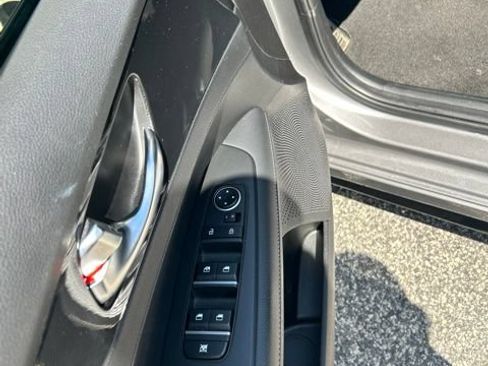 Used 2023 Kia Forte GT-Line w/ GT-Line Technology Package FWD image 8