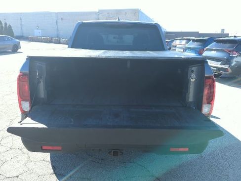 Used 2017 Honda Ridgeline RT image 3