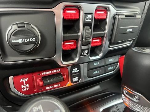 Used 2026 Jeep Wrangler Unlimited Rubicon w/ Steel Bumper Group AWD/4WD image 22