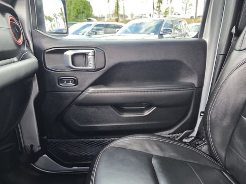 Certified 2023 Jeep Wrangler Sahara w/ Cold Weather Group image 10