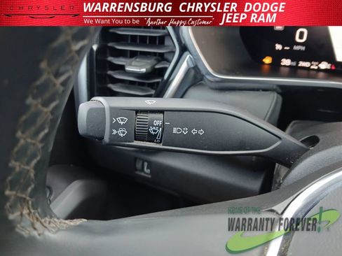 Used 2025 GMC Canyon Elevation w/ Convenience Package AWD/4WD image 19