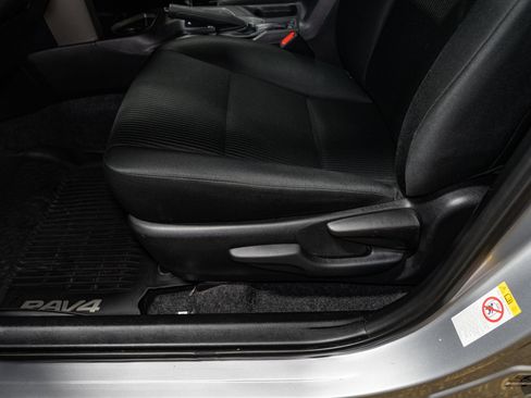 Used 2018 Toyota RAV4 LE w/ All Weather Liner Package image 29