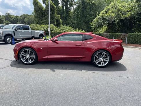 Used 2018 Chevrolet Camaro LT RWD image 32