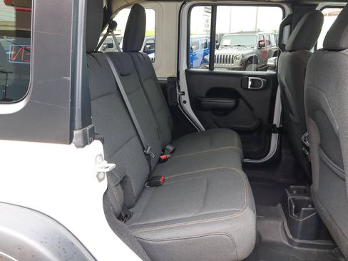 Used 2025 Jeep Wrangler Unlimited Sport AWD/4WD image 23