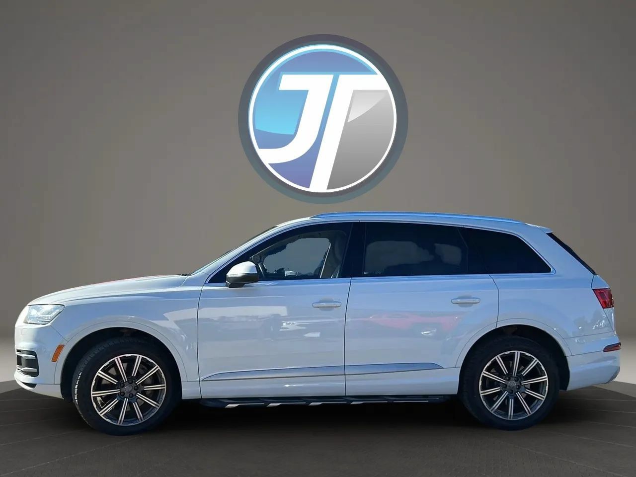 Used 2017 Audi Q7 3.0T Premium Plus w/ Premium Plus Package AWD/4WD image 19