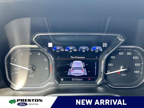 Used 2021 GMC Yukon Denali w/ Denali Premium Package AWD/4WD image 10