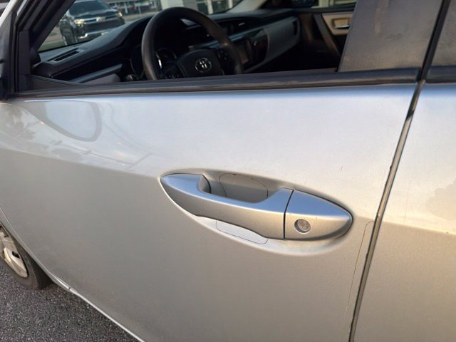 Used 2014 Toyota Corolla LE FWD image 34