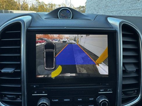 Used 2018 Porsche Cayenne image 20