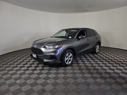 Certified 2024 Honda HR-V LX image 8