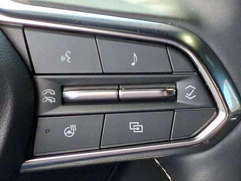 Used 2025 Chevrolet Traverse LT FWD image 22