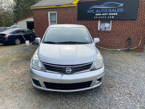 Used 2011 Nissan Versa 1.8 S w/ Plus Pkg FWD image 2