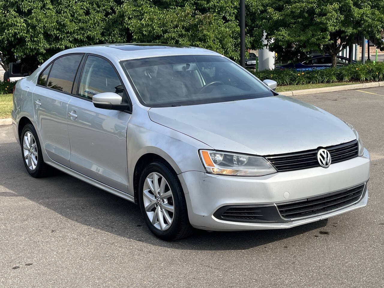 Used 2012 Volkswagen Jetta SE FWD image 4