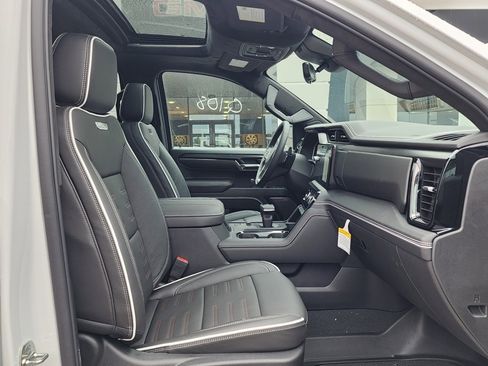 New 2026 GMC Sierra 1500 AT4X image 40