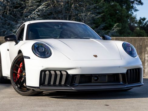Certified 2025 Porsche 911 Carrera 4 GTS image 9