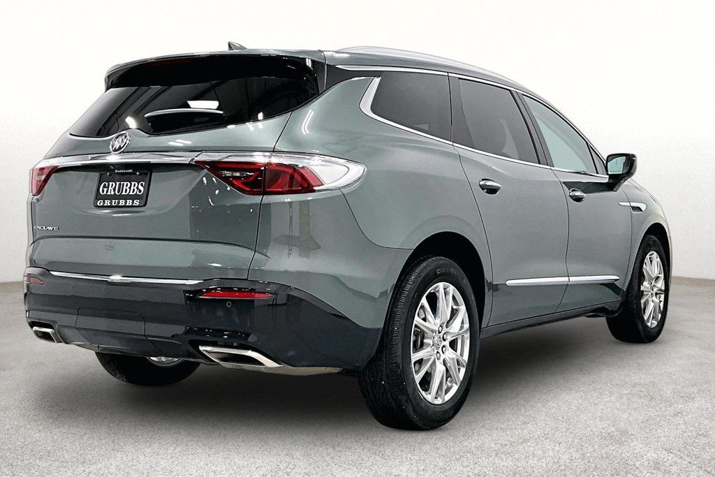 Used 2023 Buick Enclave Premium FWD image 2