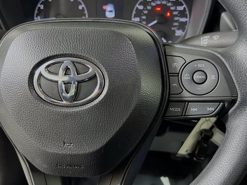 Used 2025 Toyota Corolla LE FWD image 20