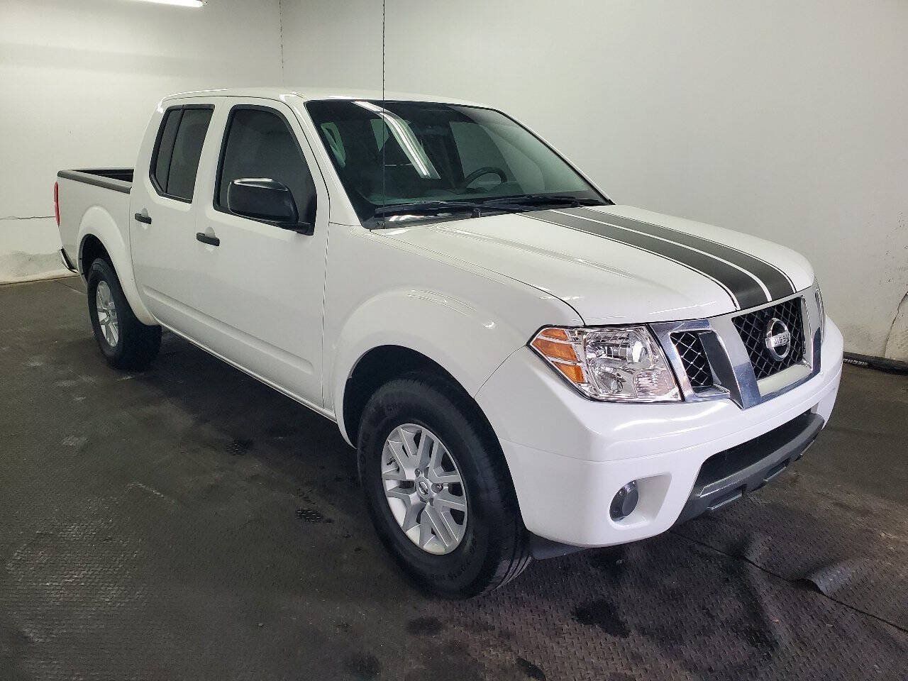 Used 2019 Nissan Frontier SV RWD image 3