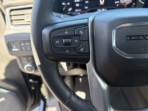 Used 2023 GMC Yukon Denali AWD/4WD image 19