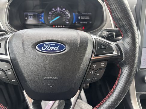 Certified 2024 Ford Edge ST-Line AWD/4WD image 29