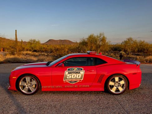 Used 2011 Chevrolet Camaro SS w/ LPO, Ground Effects Package image 25