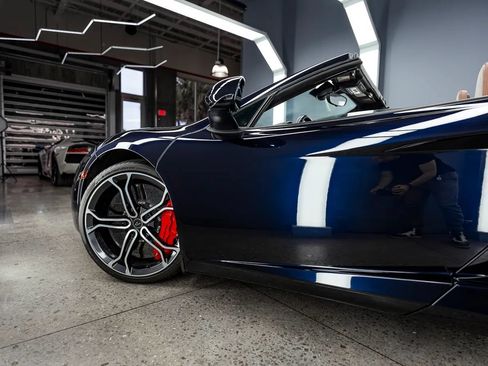 Used 2014 McLaren MP4-12C Spider RWD image 8