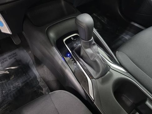 Certified 2025 Toyota Corolla LE FWD image 22