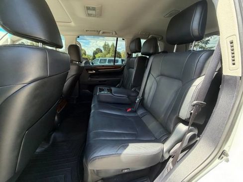Used 2017 Lexus LX 570 4WD w/ Luxury Package image 23