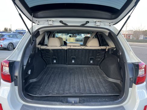 Used 2017 Subaru Outback 3.6R Limited image 20