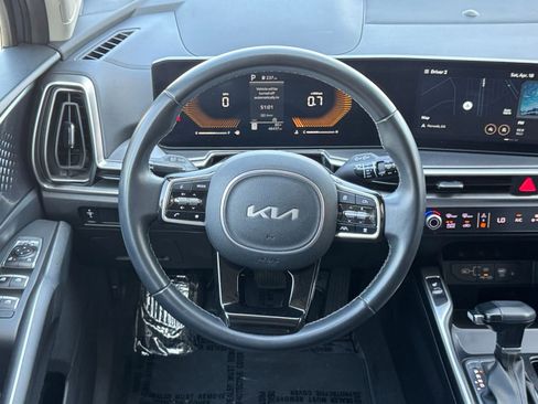 Used 2024 Kia Sorento S FWD image 30