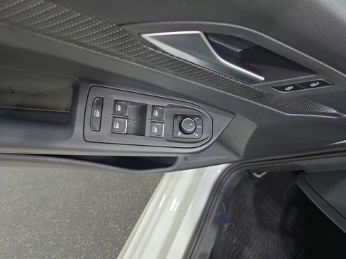 Used 2024 Volkswagen Golf R AWD/4WD image 31