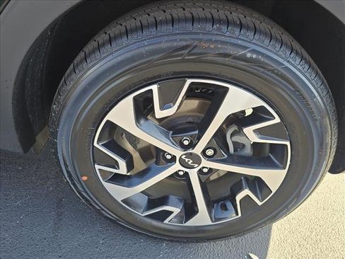 Used 2024 Kia Sportage EX image 12