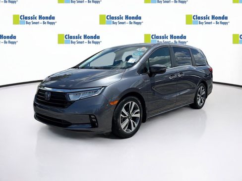 Certified 2022 Honda Odyssey Touring image 3