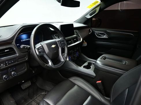 Used 2024 Chevrolet Tahoe LT RWD image 8