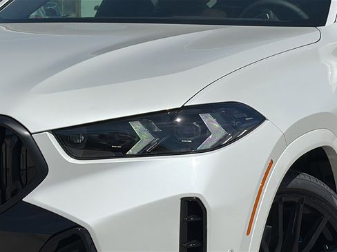 New 2026 BMW X6 xDrive40i image 4