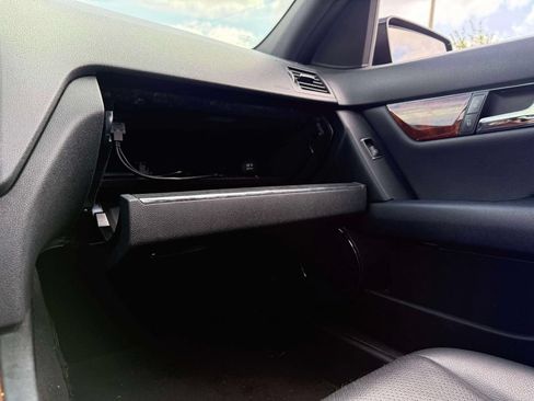 Used 2011 Mercedes-Benz C 300 4MATIC Sedan image 26