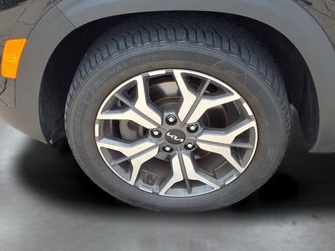 Used 2023 Kia Seltos EX AWD/4WD image 16